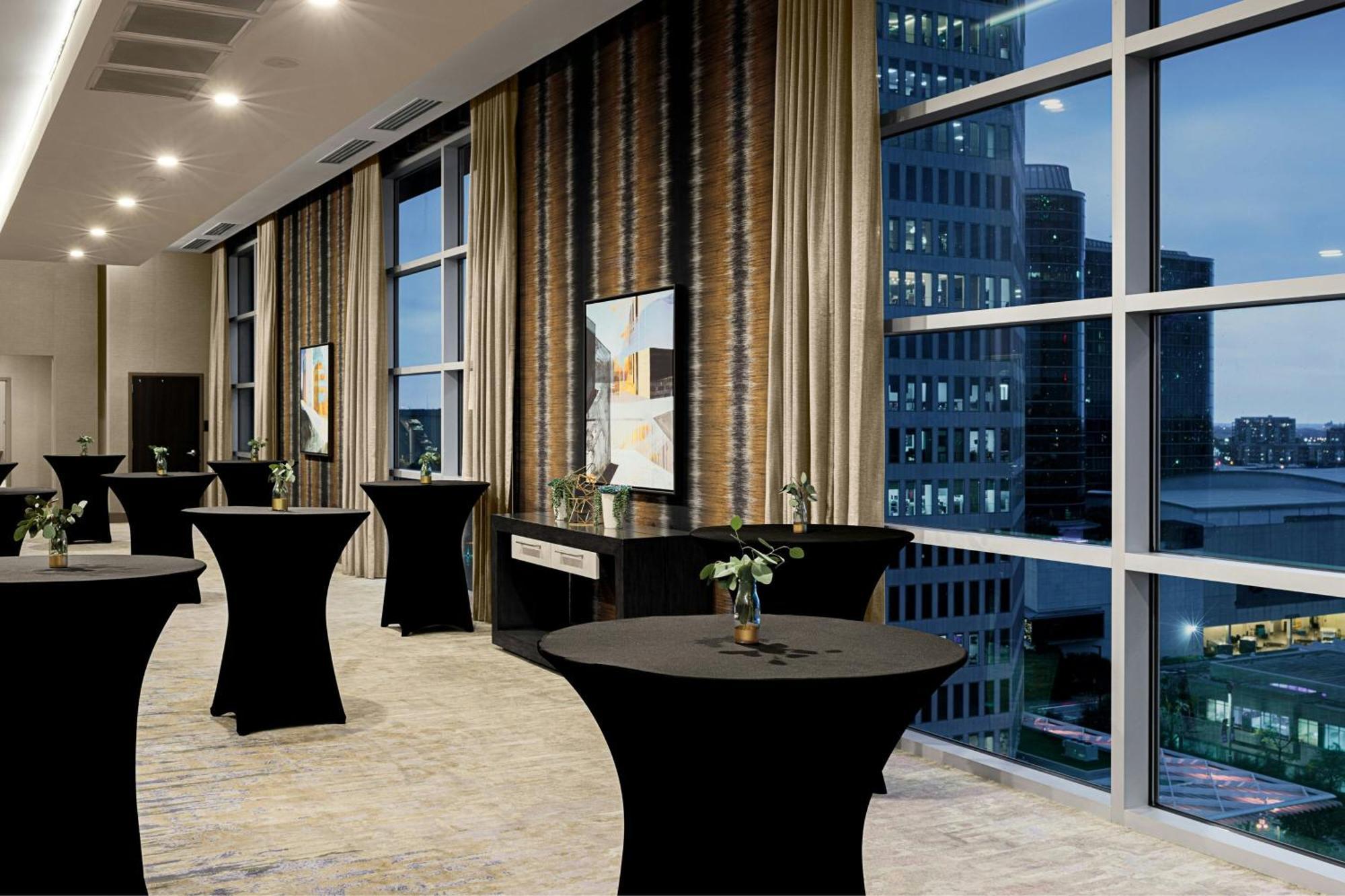 Courtyard By Marriott Dallas Downtown/Reunion District Zewnętrze zdjęcie