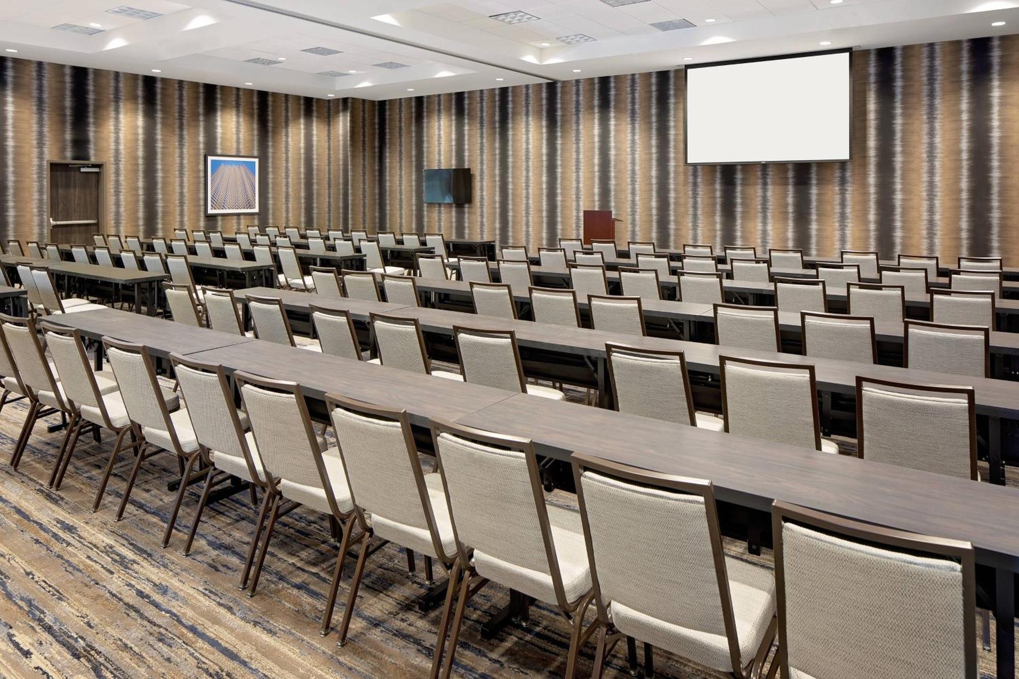 Courtyard By Marriott Dallas Downtown/Reunion District Zewnętrze zdjęcie